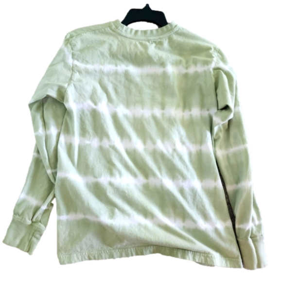 STORE CLOSING SALE IWomans size small long sleeve tee-shirt tye dyed green - Picture 2 of 3